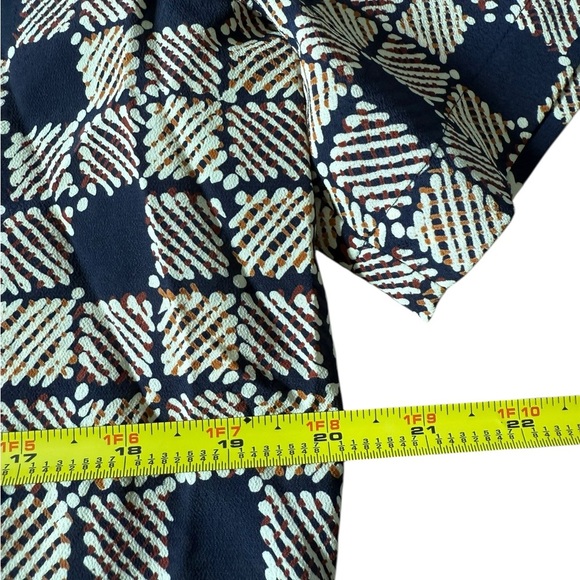 Vintage Christie & Jill Button-Up Shirt
Size 12 - Picture 5 of 6